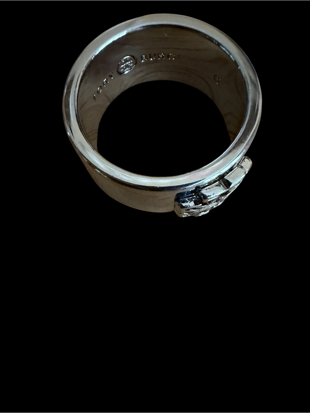 Tory Burch Britten Silver Tone Logo Ring, Size 6 - Picture 5 of 5
